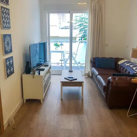 Modern Near And Train In Boliches, Daire *